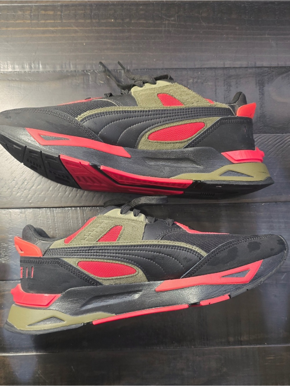 Puma Men’s Black Olive Green Red Athletic Sneakers - Picture 2 of 6